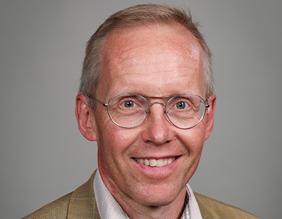 Juha-Pekka Halmeenmäki nimitettiin Vakuutuskeskuksen toimitusjohtajaksi syyskuun puolivälistä lähtien.