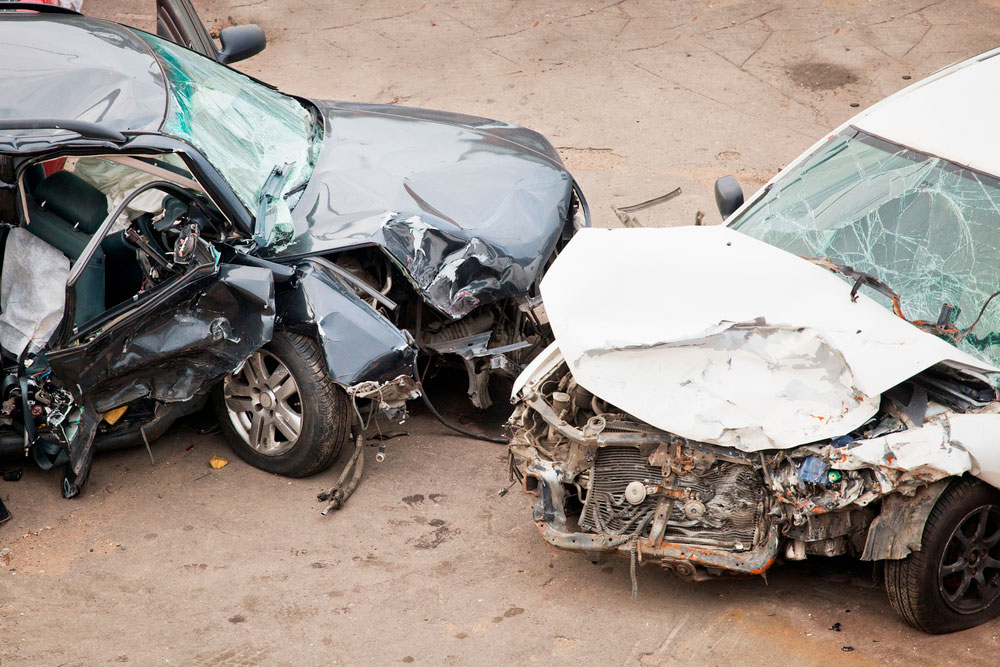 Vuoden 2019 liikennevahingoista 82 prosenttia oli omaisuusvahinkoja ja 18 prosenttia henkilövahinkoja. Kuva: Shutterstock.com