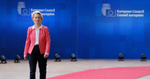 Komission puheenjohtaja Ursula von der Leyen