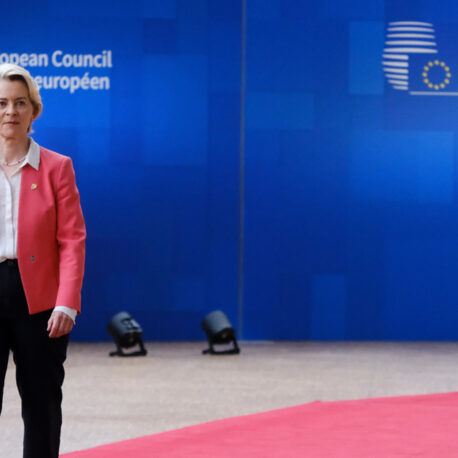 Komission puheenjohtaja Ursula von der Leyen