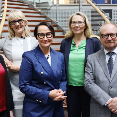 Webinaariesiintyjien ryhmäkuva