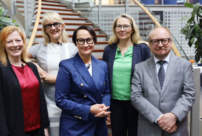 Webinaariesiintyjien ryhmäkuva