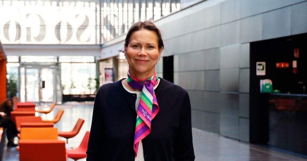 Professori Anu Siren